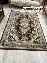  4 سجاد بحالة ممتاز للبيع حجم كبير كل سجاده لوحدها السعر قابل للتفاوض  البيج حجم 320طول وعرضها 225