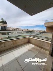  2 شقة مع روف منفصل فارغة للبيع في حي الصحابة - ref : 14580