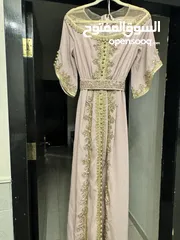  1 قفطان نسائي فخم من تصميم مصمه سعوديه استعمال مرتين