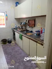  11 شقة فارغة أو مفروش أرضي مع ترس ومدخل مستقل
