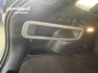  14 سياره جيب شيروكي بحاله الوكاله