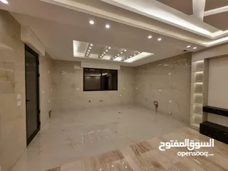  11 شقة ارضية 220م في ديرغبار حجار النوابلسة باطلالة بانوراما على عبدون بتشطيب فندقي