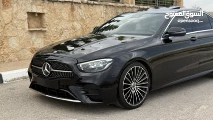  6 مرسيدس بنز E200 باللون الاسود الملوكي