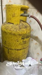  4 Cooking range and Gas cylinder