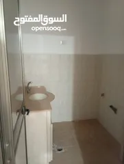  3 شقه للايجار