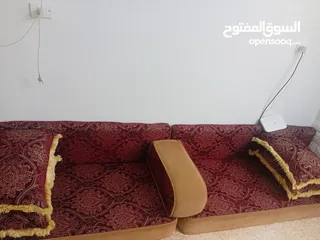  6 ديوانه للبيع بحال وكالة