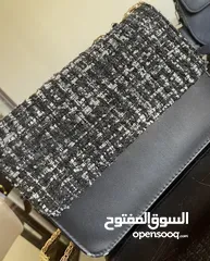  4 حقائب نسائية جديدة ومستعملة