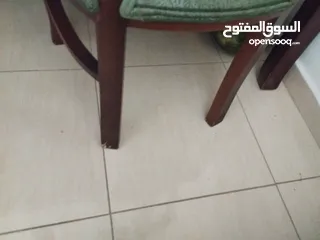  6 طاولة سفرة بحالة الجديد للبيع