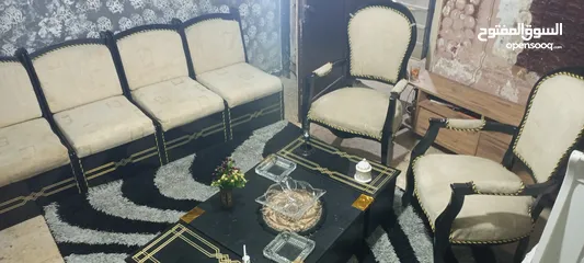  6 للبيع طقم كنب خشب زان بحاله ممتازه جدا الموقع اربد مع طولات للبيع المستعجل جدا  الرقم موجود