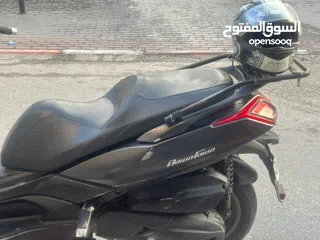  2 فزيا داون تاون رخصه كوساكي 300 مكسور عليها موجوده برام الله