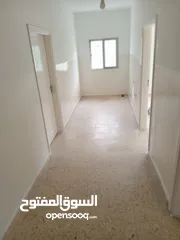  1 شقة للايجار في عجلون بجانب ابو عبيلة لقطع غيار السيارات مناسبه للعرسان