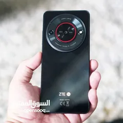  2 هاتف بليد A75 ZTE ضمان سنةً يدعم شبكة 5G مساحة 128 جيبي والرام 8 جيبي للبيع بسعر العرض 49 ريال