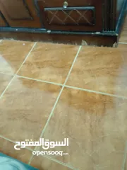  2 شقه للبيع طابق اول بتطلع عليه ب 5 درجات