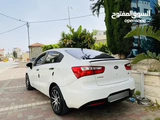  4 كيا برايد 2015 سيارة ممتازة جداً فل اوتماتك ترخيص وتأمين جديد الله يبارك لصاحب النصيب..