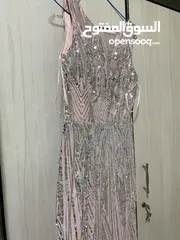  1 فساتين سهره بحالة الجيد جدا لبسه مرة وحدة