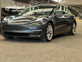  3 Tesla MOdel 3 Standard plus 2021