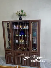  2 بوفيه للبيع.
