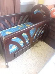  4 خزانه وسرير اطفال بحال الوكاله