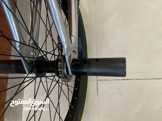  8 BTWIN KIDS' 20" 9-14 YEARS BMX WIPE 500 - silver جاري بتوين حركات جديد لم يستعمل ايطالي