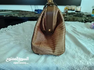 5 شنطة يد أصلية و جديدة