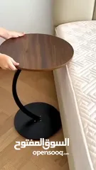  11 طاولة جانبية مستديرة على شكل حرف C: