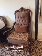  17 طقم كنب خشب زان مصري 9 مقاعد تفصيل بحاله ممتازه للبيع  + طقم طاولات عدد 3 +سجاده 5×5  + برادي عدد 2