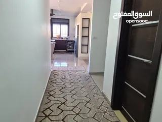  24 شقة مفروشة بحالة ممتازة تشطيب شخصي