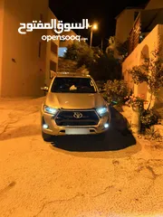  4 تويوتا هايلوكس للبيع