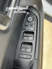  8 Hyundai_venu 2021