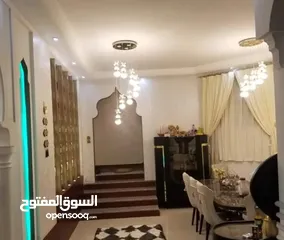  3 فيلا دور وبدروم عمل خاص للبيع في بيت بوس المساحه 8لبن ونص حر معمد في السجل العقاري  شار