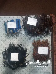  2 450 علاقة للبيع . . . . . . . . . . . . . . . . . . . . . . . . . . . . .