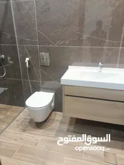  7 شقة فاخرة - لم تسكن - الرابية - 4نوم 2ماستر - 220م - بإطلالــــه مميزة - قرب الخدمات - موقع هادئ