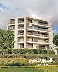  7 شقة للبيع بجوار سيتي سنتر الماظة في تاج سيتي علي طريق السويس - Taj City New Cairo