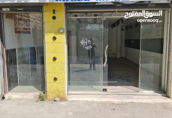  1 محل تجاري جاهز للايجار بالقرب من وسط البلد في مدينة الخليل مع واجهة على الشارع الرئيسي