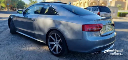  4 Audi S5 بحالة ممتازة