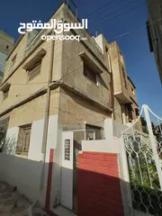  3 فرصة استثمارية 95 ألف : عمارة سكنية للبيع في جبل الحسين خلف الشارع التجاري
