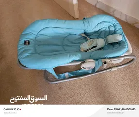  1 كرسي بيبي نوع chicco للبيع