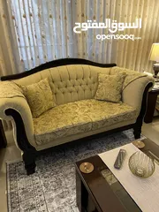  3 طقم كنب ضيوف خشب زان بحالة جيدة