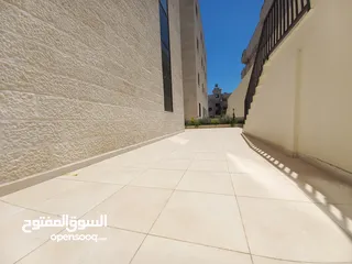  12 شقة غير مفروشة للايجار في عبدون  ( Property 33472 ) سنوي فقط