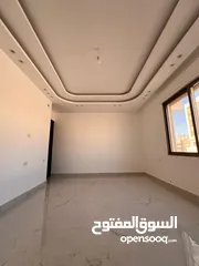  14 شقة ارضية معلقة مميزة على شارعين  بالبنيات  بتشطيب ومواصفات مميزه جدا عن باقي الشقق للبيع المستعجل