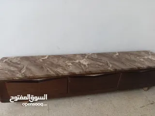  1 طاولة فوقهار خامة مافيهاولاخدش رجاء الاتصال