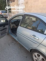  4 سياره هونداي  نمره صفرا اكسنت بحاله ممتازه  فيها ترخيص بسعر 4000 شيكل