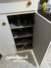  4 خزانة كنادر لو ابيض بحالة جيدة جدا بسعر 30