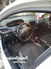  4 بيجو 208 /.  2014
