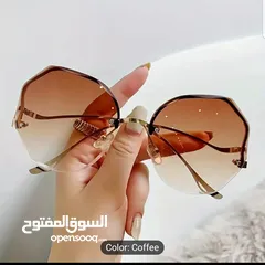  4 Female fashionable Sunglasses