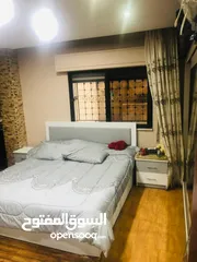  10 من المالك مباشرة --- شقة طابقية (أرضي) للبيع في عمان / ضاحية الأمير حسن/ شارع محمد الشاطبي / قرب مسج