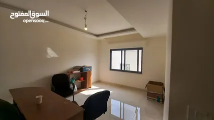  14 دوبلكس مميز مع ورف للبيع في ام اذينة  ( Property 40850 )-174893167