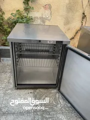  3 عدة مطعم و كافيه بحالة ممتازة للبيع كامل