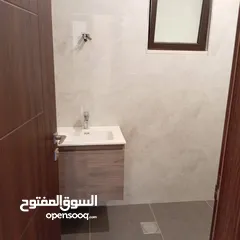  14 طريق المطار لم تسكن سوبر ديلوكس شقه فارغه للايجار + 240 متر 5 غرف نوم ـ 2 ماستر