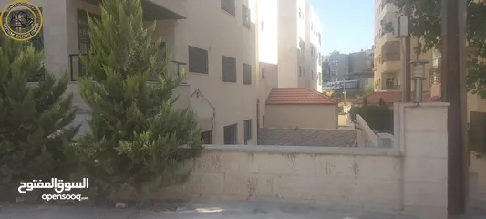  11 شقة فاخرة للبيع في الدوار السابع قرب كوزمو 130م مع ترسات 125م تشطيب سوبر ديلوكس